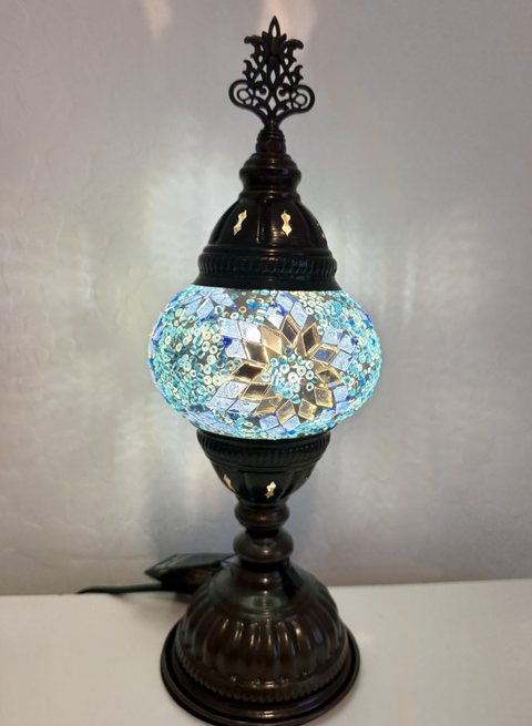 Aqua Starburst Pedestal Globe Lamp, lit